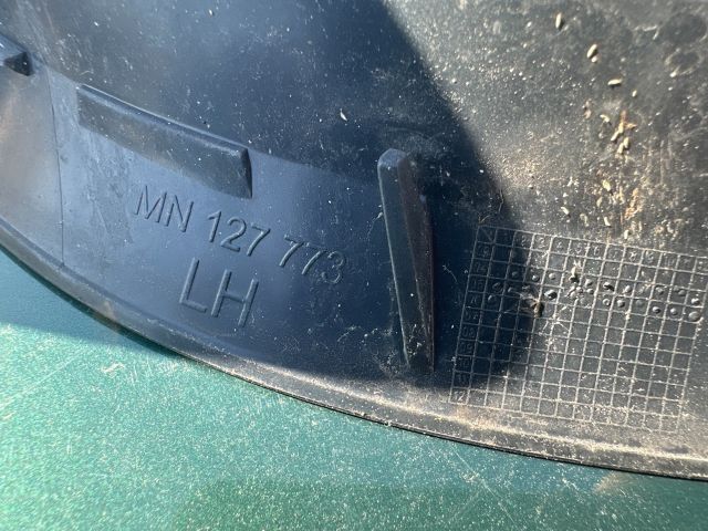 bontott MITSUBISHI COLT Motorháztető Díszrács