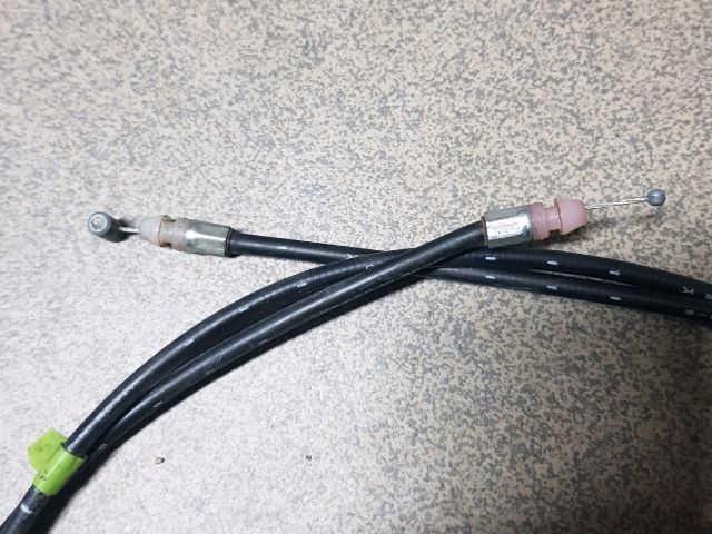 bontott MITSUBISHI COLT Motorháztető Nyitó Bowden