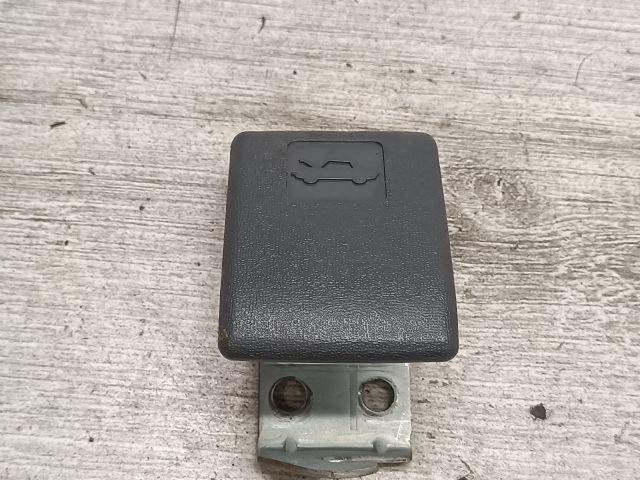 bontott MITSUBISHI COLT Motorháztető Nyitó Kar / Gomb