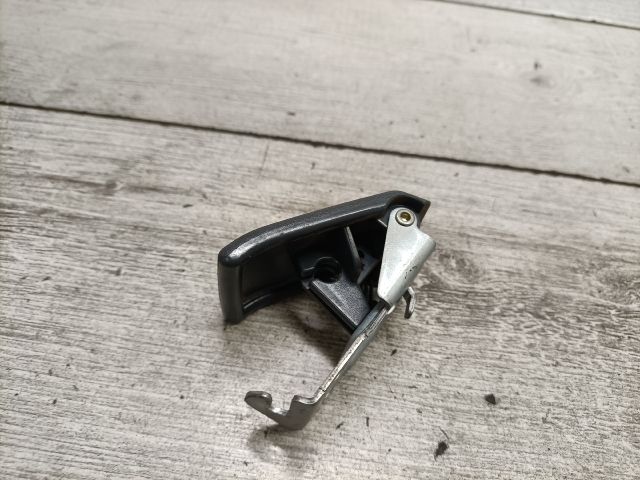 bontott MITSUBISHI COLT Motorháztető Nyitó Kar / Gomb