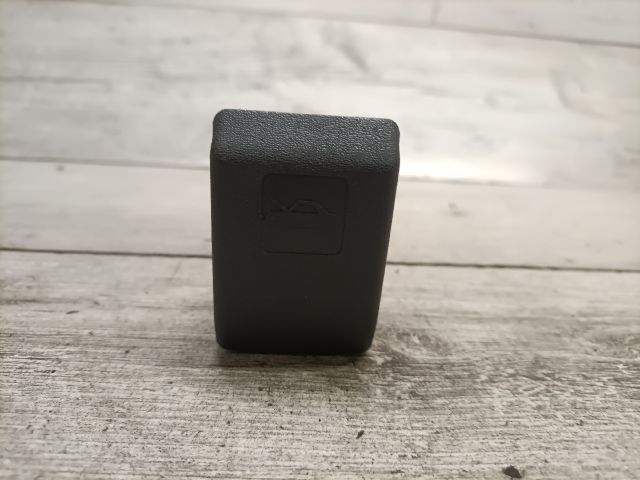 bontott MITSUBISHI COLT Motorháztető Nyitó Kar / Gomb