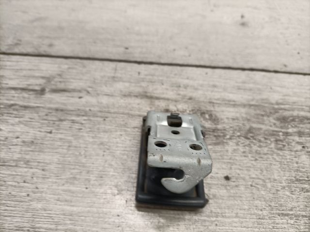 bontott MITSUBISHI COLT Motorháztető Nyitó Kar / Gomb