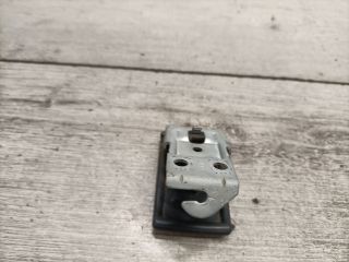 bontott MITSUBISHI COLT Motorháztető Nyitó Kar / Gomb