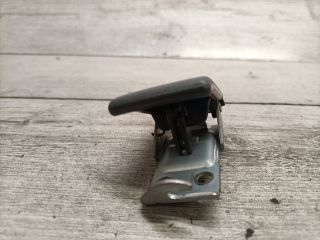 bontott MITSUBISHI COLT Motorháztető Nyitó Kar / Gomb