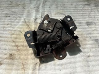 bontott MITSUBISHI COLT Motorháztető Zárszerkezet