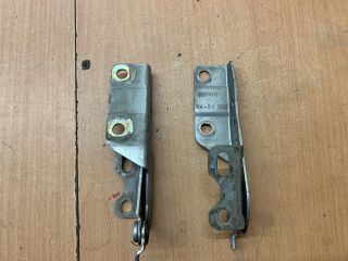 bontott MITSUBISHI COLT Motorháztető Zsanér Pár