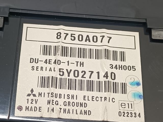 bontott MITSUBISHI COLT Multifunkciós Kijelző