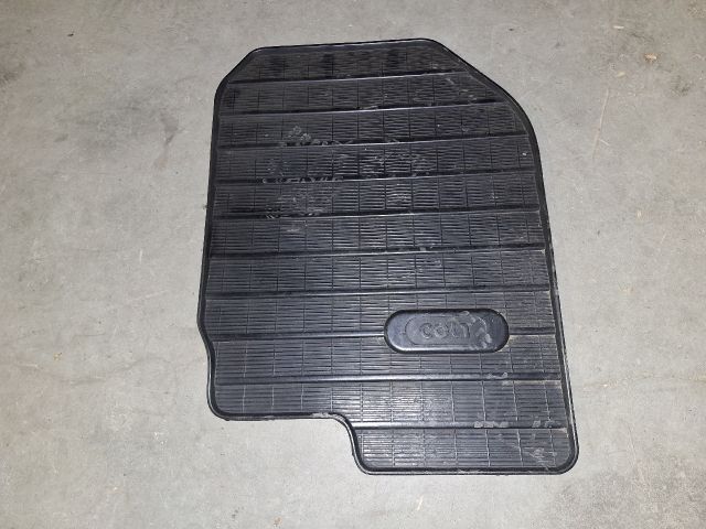 bontott MITSUBISHI COLT Padlószőnyeg