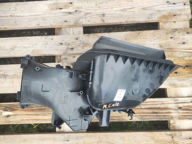 bontott MITSUBISHI COLT Pollenszűrő Ház