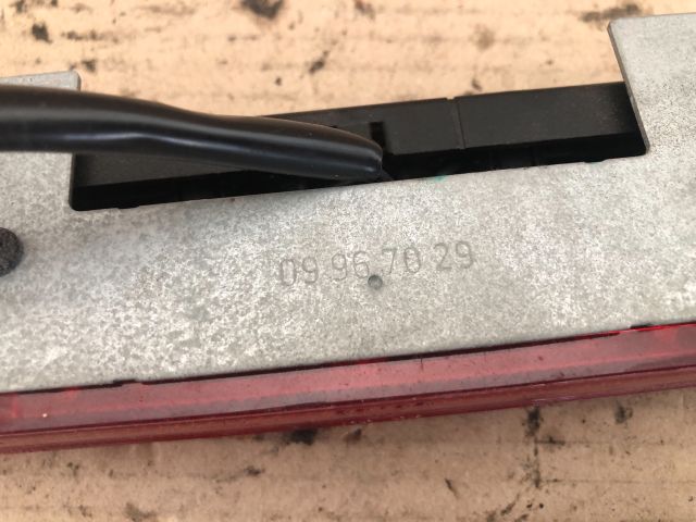 bontott MITSUBISHI COLT Pótféklámpa