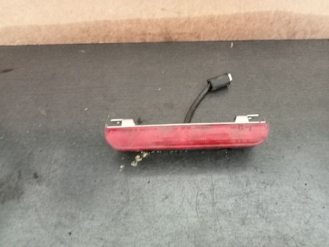 bontott MITSUBISHI COLT Pótféklámpa