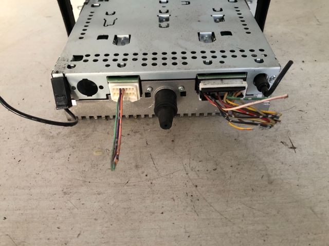 bontott MITSUBISHI COLT Rádió / CD