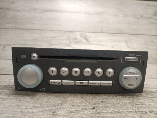 bontott MITSUBISHI COLT Rádió / CD