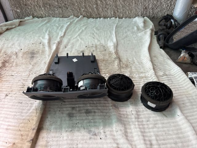 bontott MITSUBISHI COLT Szellőző Szett