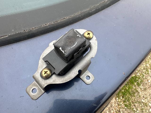 bontott MITSUBISHI COLT Tetőablak Kapcsoló