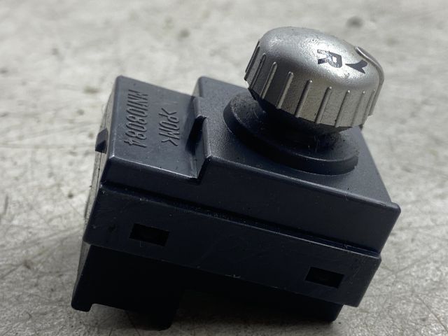 bontott MITSUBISHI COLT Tükör Kapcsoló