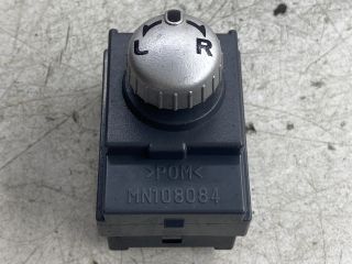 bontott MITSUBISHI COLT Tükör Kapcsoló