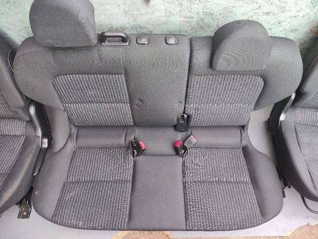 bontott MITSUBISHI COLT Ülés Szett