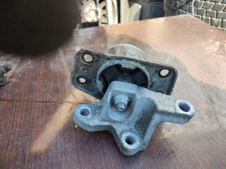 bontott MITSUBISHI COLT Váltó Tartó Bak (Pozíciófüggetlen)