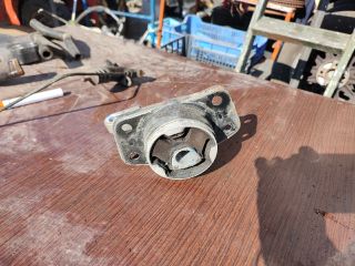 bontott MITSUBISHI COLT Váltó Tartó Bak (Pozíciófüggetlen)