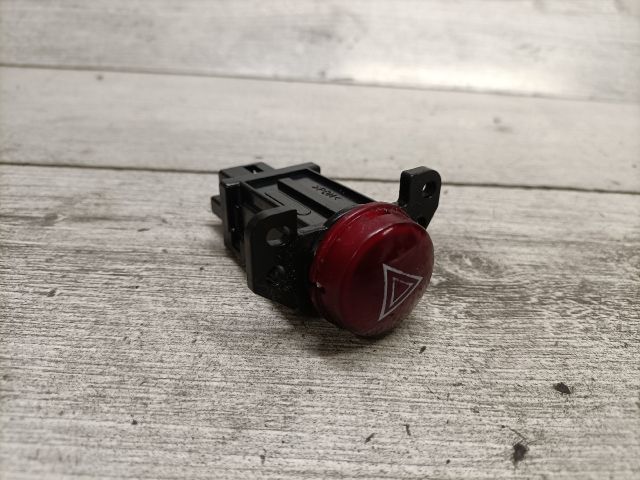 bontott MITSUBISHI COLT Vészvillogó Kapcsoló