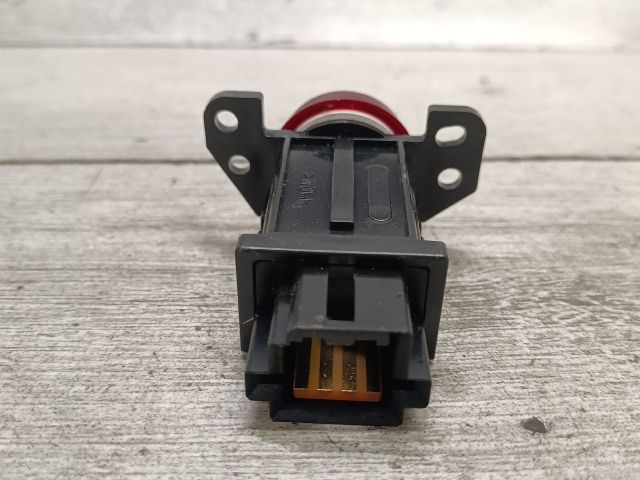 bontott MITSUBISHI COLT Vészvillogó Kapcsoló