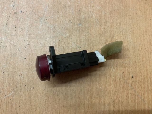 bontott MITSUBISHI COLT Vészvillogó Kapcsoló