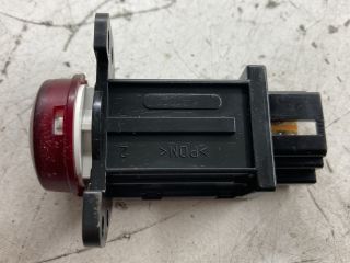 bontott MITSUBISHI COLT Vészvillogó Kapcsoló