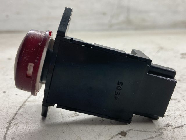 bontott MITSUBISHI COLT Vészvillogó Kapcsoló