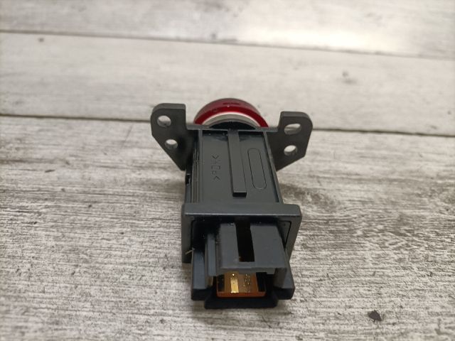 bontott MITSUBISHI COLT Vészvillogó Kapcsoló