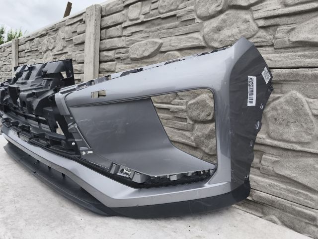 bontott MITSUBISHI ECLIPSE CROSS Első Lökhárító (Részeivel)