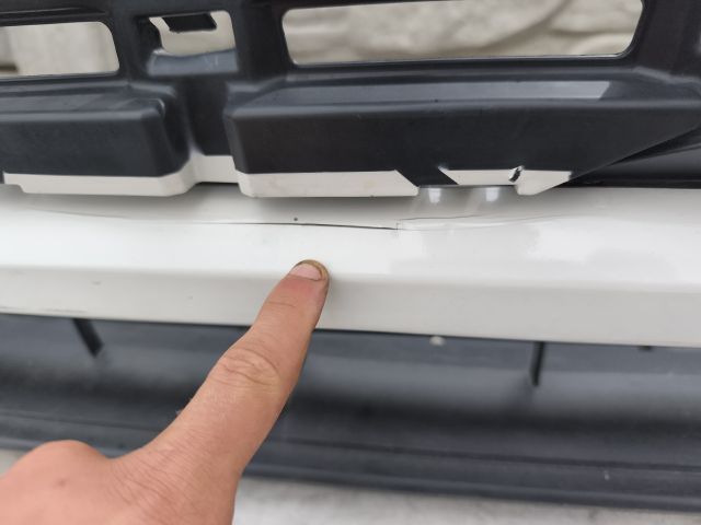 bontott MITSUBISHI ECLIPSE CROSS Első Lökhárító (Részeivel)