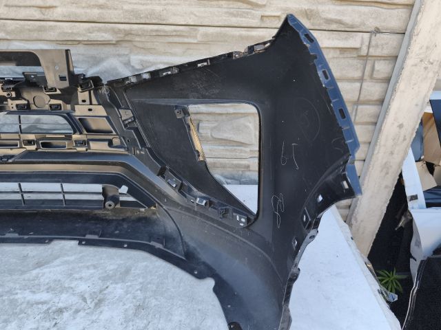 bontott MITSUBISHI ECLIPSE CROSS Első Lökhárító (Részeivel)