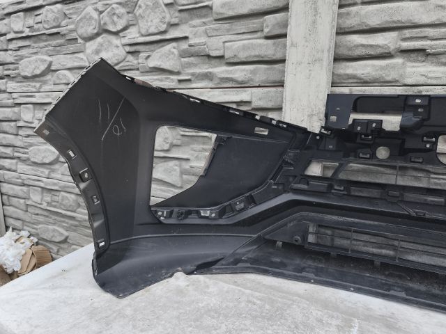 bontott MITSUBISHI ECLIPSE CROSS Első Lökhárító (Részeivel)