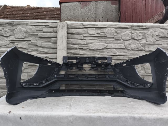 bontott MITSUBISHI ECLIPSE CROSS Első Lökhárító (Részeivel)