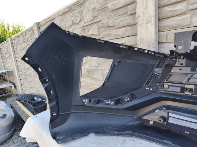 bontott MITSUBISHI ECLIPSE CROSS Első Lökhárító (Részeivel)