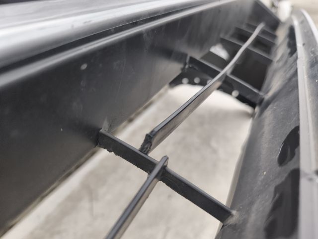 bontott MITSUBISHI ECLIPSE CROSS Első Lökhárító (Részeivel)