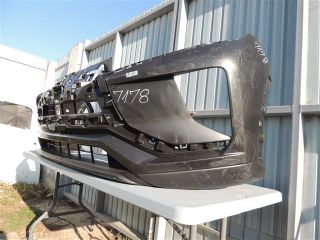 bontott MITSUBISHI ECLIPSE CROSS Első Lökhárító (Részeivel)