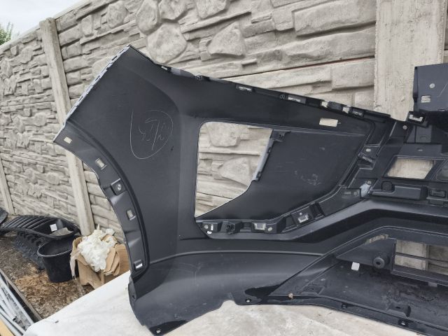 bontott MITSUBISHI ECLIPSE CROSS Első Lökhárító (Részeivel)