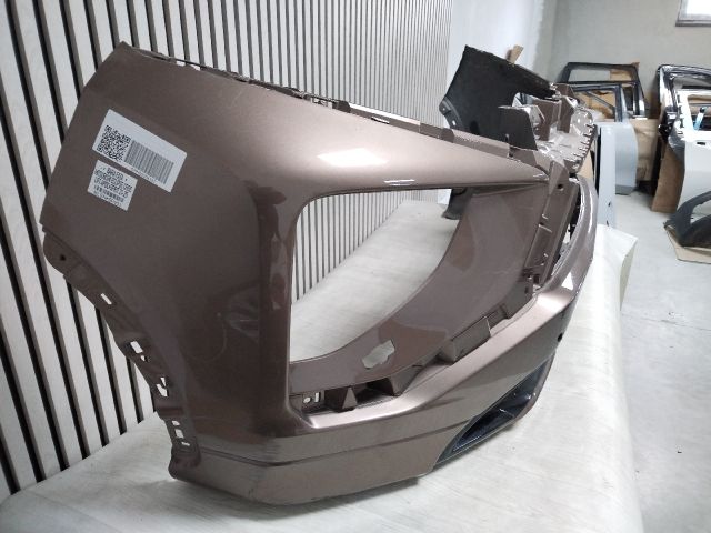 bontott MITSUBISHI ECLIPSE CROSS Első Lökhárító (Üresen)