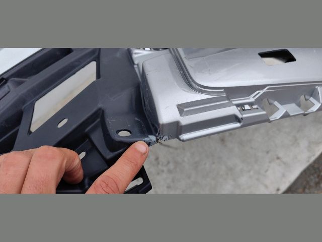 bontott MITSUBISHI ECLIPSE CROSS Első Lökhárító (Üresen)