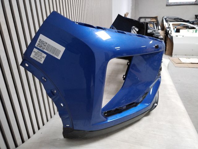 bontott MITSUBISHI ECLIPSE CROSS Első Lökhárító (Üresen)