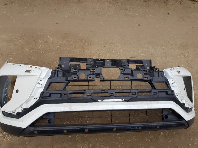 bontott MITSUBISHI ECLIPSE CROSS Első Lökhárító (Üresen)