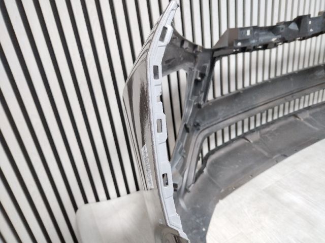 bontott MITSUBISHI ECLIPSE CROSS Első Lökhárító (Üresen)