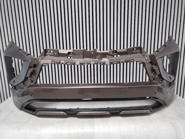 bontott MITSUBISHI ECLIPSE CROSS Első Lökhárító (Üresen)