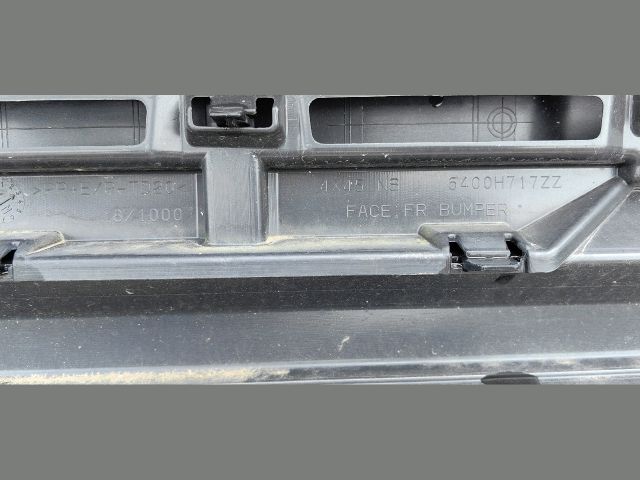 bontott MITSUBISHI ECLIPSE CROSS Első Lökhárító (Üresen)