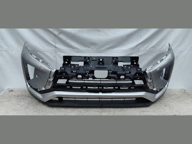 bontott MITSUBISHI ECLIPSE CROSS Első Lökhárító (Üresen)