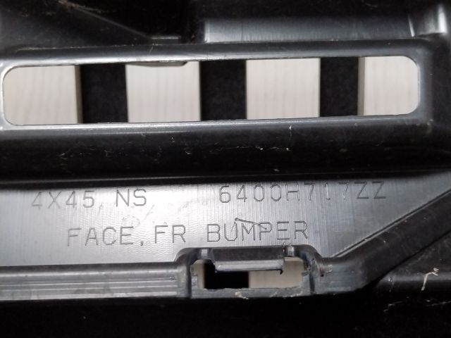 bontott MITSUBISHI ECLIPSE CROSS Első Lökhárító (Üresen)