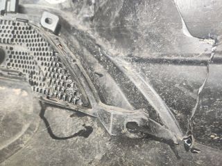 bontott MITSUBISHI ECLIPSE CROSS Első Lökhárító (Üresen)