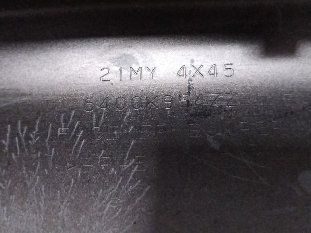 bontott MITSUBISHI ECLIPSE CROSS Első Lökhárító (Üresen)